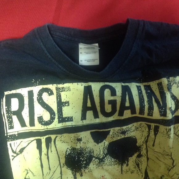 Rise Against tshirt - Picture 2 of 3
